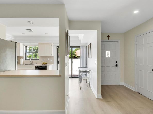 1472 Via Cameron, Jupiter FL 33477