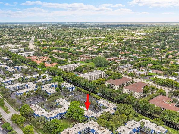 3150 Holiday Springs Blvd 103, Margate FL 33063