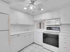 3150 Holiday Springs Blvd 103, Margate FL 33063