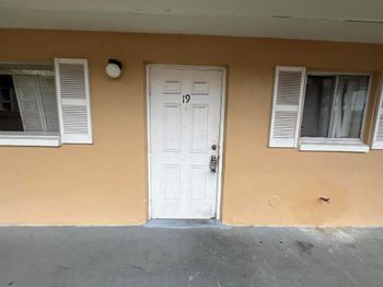 1501 Crescent Circle