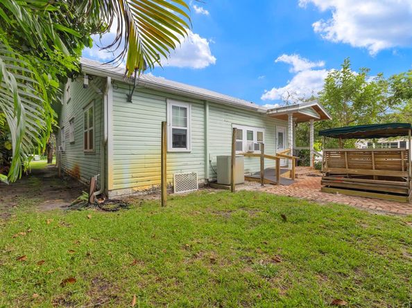 702 N Swinton Avenue, Delray Beach FL 33444