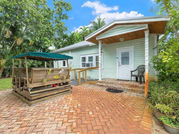702 N Swinton Avenue, Delray Beach FL 33444
