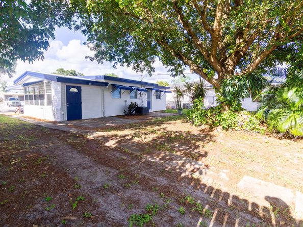 5642 Cinnamon Drive, West Palm Beach FL 33415