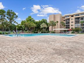 4734 Lucerne Lakes Boulevard E 302, Lake Worth FL 33467