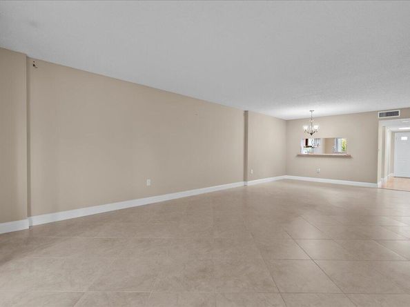 4734 Lucerne Lakes Boulevard E 302, Lake Worth FL 33467