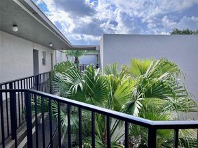 3100 Riverside Dr 307, Coral Springs FL 33065