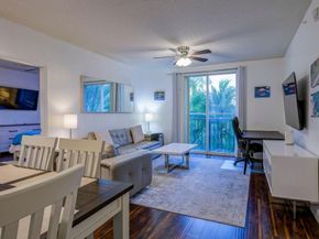 720 S Sapodilla Ave 402, West Palm Beach FL 33401