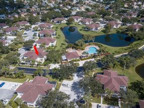 16 Amherst Ct C, Royal Palm Beach FL 33411