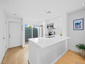 1989 NE 15th Ave 1989, Fort Lauderdale FL 33305