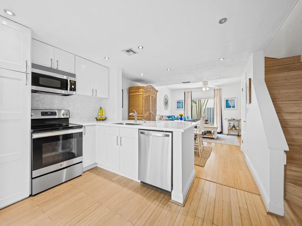 1989 NE 15th Ave 1989, Fort Lauderdale FL 33305
