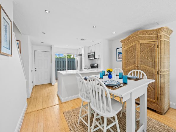 1989 NE 15th Ave 1989, Fort Lauderdale FL 33305