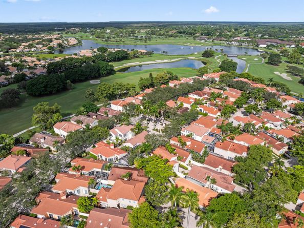 53 Via Del Corso, Palm Beach Gardens FL 33418