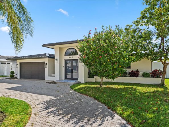 440 SE 7th Ave, Pompano Beach FL 33060