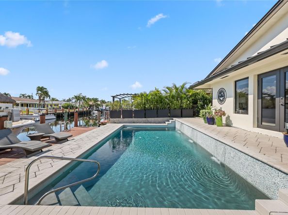 440 SE 7th Ave, Pompano Beach FL 33060