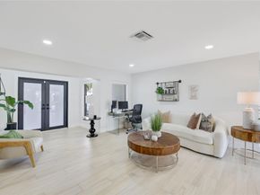 440 SE 7th Ave, Pompano Beach FL 33060