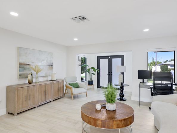 440 SE 7th Ave, Pompano Beach FL 33060