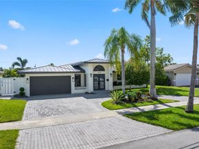 440 SE 7th Ave, Pompano Beach FL 33060