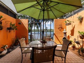 1448 NW 97th Ter 283, Hollywood FL 33024