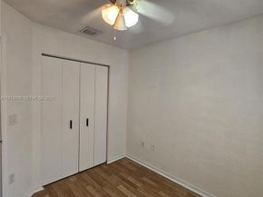 126 Hidden Ct Road 27D, Hollywood FL 33023