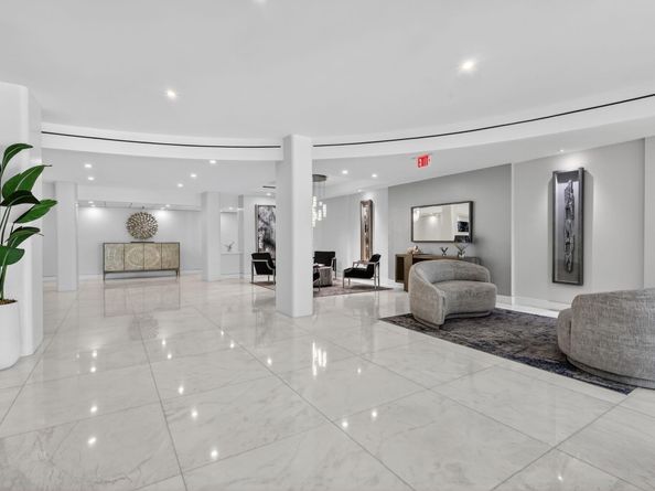 3546 S Ocean Boulevard 326, South Palm Beach FL 33480