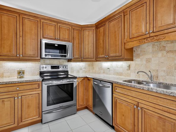 3546 S Ocean Boulevard 326, South Palm Beach FL 33480