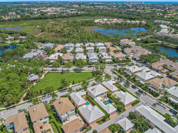 307 E Bay Cedar Circle, Jupiter FL 33458