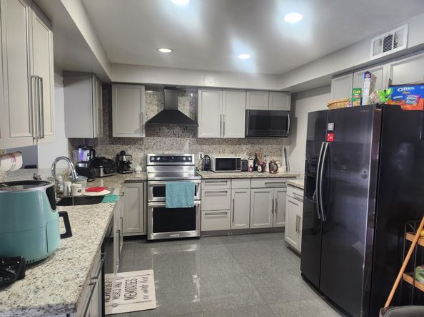 640 SW 68th Ter, Pembroke Pines FL 33023