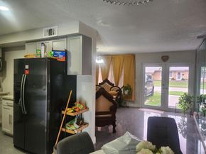 640 SW 68th Ter, Pembroke Pines FL 33023