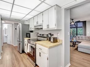 400 Commodore Dr 313, Plantation FL 33325