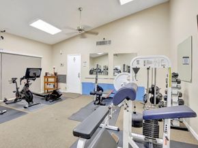 400 Commodore Dr 313, Plantation FL 33325