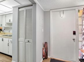 400 Commodore Dr 313, Plantation FL 33325