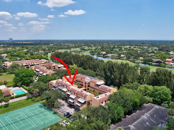 400 Commodore Dr 313, Plantation FL 33325