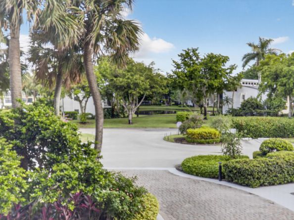 6815 Willow Wood Drive 4023, Boca Raton FL 33434