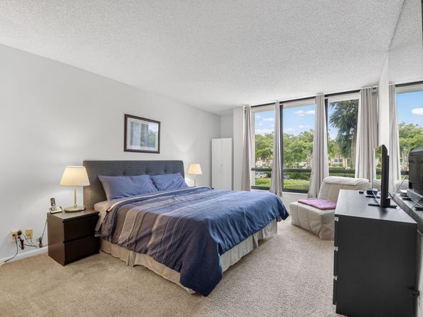 6815 Willow Wood Drive 4023, Boca Raton FL 33434