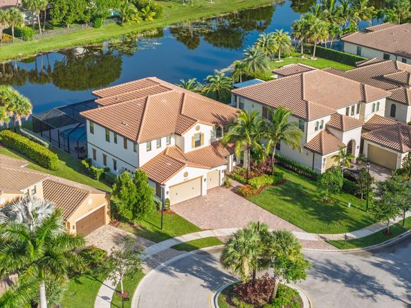 8215 NW 117th Lane, Parkland FL 33076