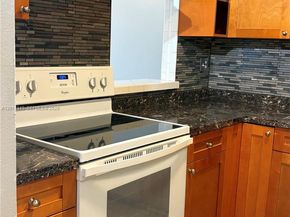 4334 NW 9th Avenue 72F, Deerfield Beach FL 33064
