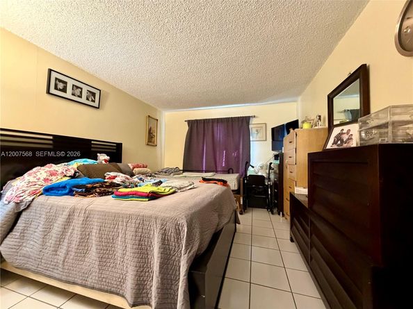 5201 NW 7th Street 104, Miami FL 33126