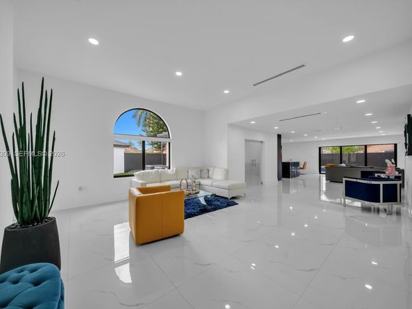 990 NW 131st Avenue, Miami FL 33182