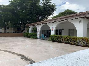 2830 Riverside Dr 102, Coral Springs FL 33065