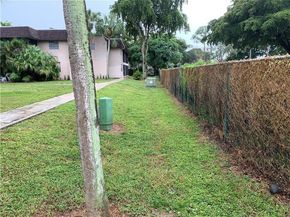 2830 Riverside Dr 102, Coral Springs FL 33065
