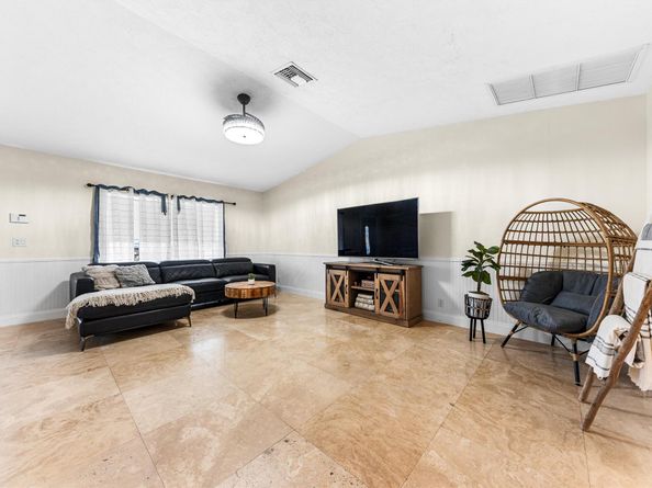 6567 Cindi Lane, Greenacres FL 33467