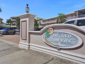 311 E Ocean Avenue 102, Lantana FL 33462