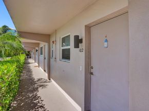 311 E Ocean Avenue 102, Lantana FL 33462