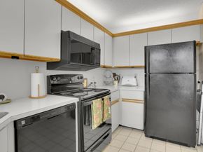 5881 Parkwalk Drive, Boynton Beach FL 33472