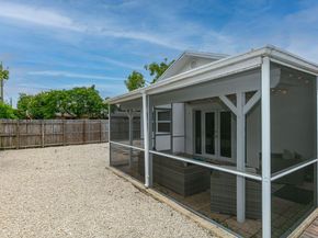 825 NE 10th Avenue, Pompano Beach FL 33060