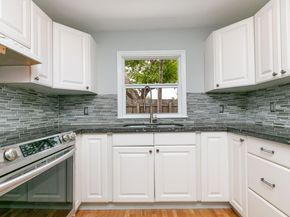 825 NE 10th Avenue, Pompano Beach FL 33060