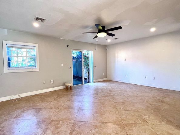 2314 Johnson St 23D, Hollywood FL 33020