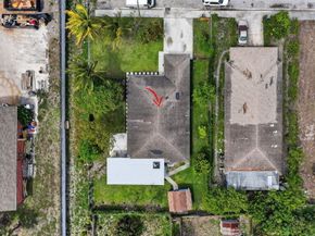 1691 W 26th Court, Riviera Beach FL 33404