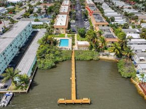 720 N Dixie Highway 604, Lantana FL 33462