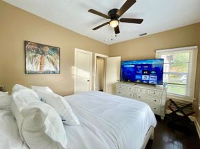 5555 Garden Avenue, West Palm Beach FL 33405